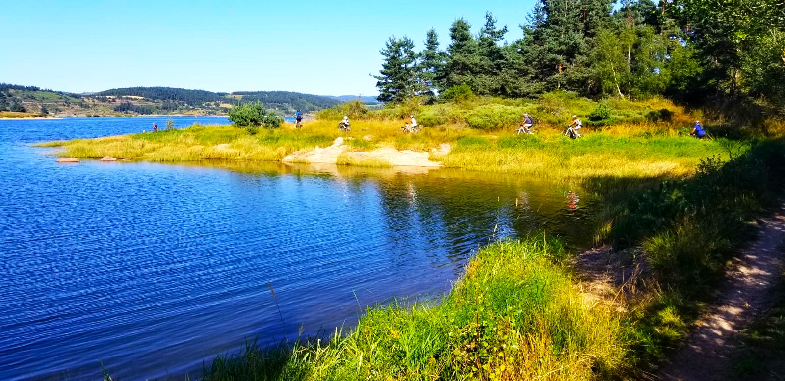 VTT au bord du plus grand Lac de Lozère -Le Lac de Naussac- 