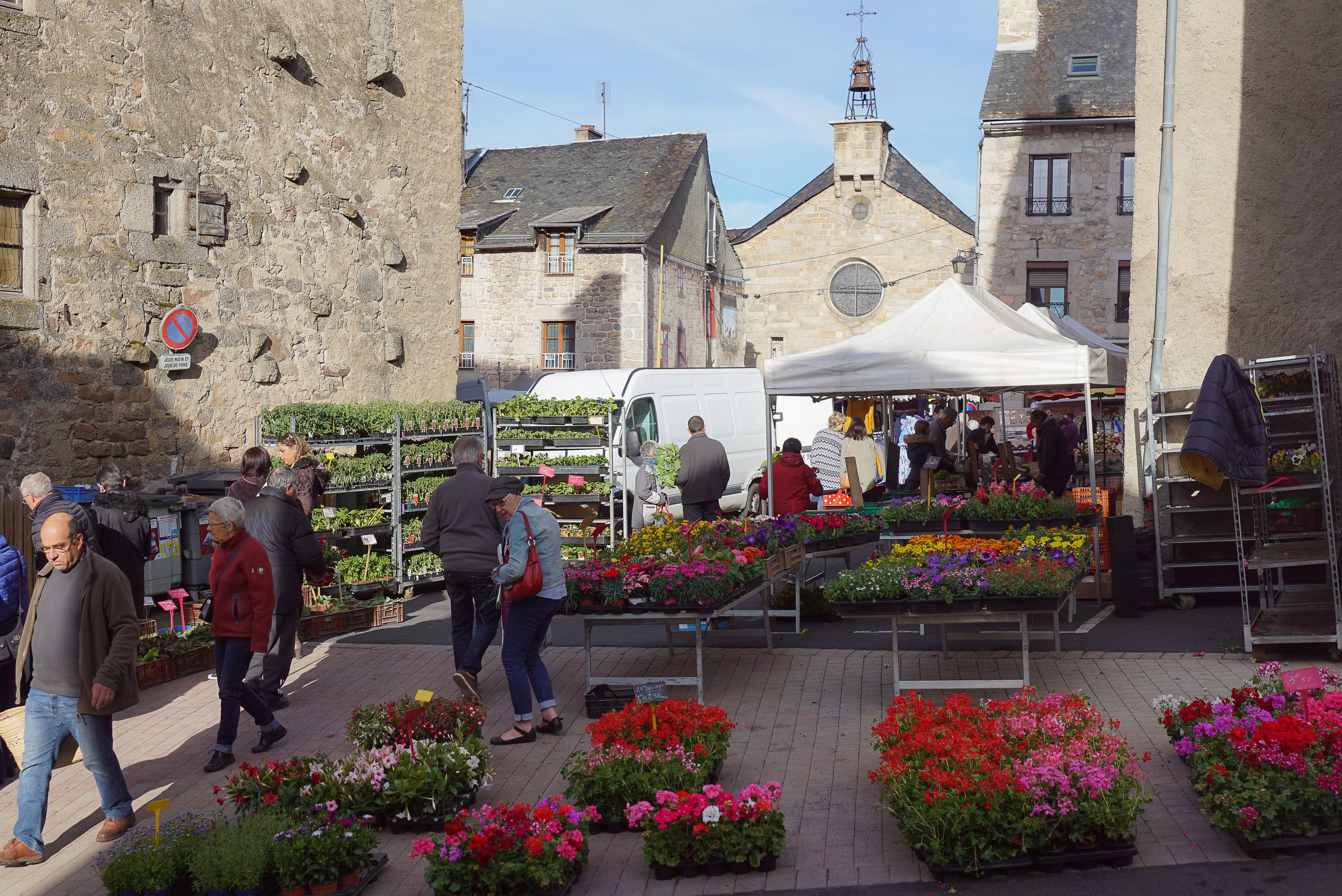 Jour de marché à Saint-Chély-d'Apcher