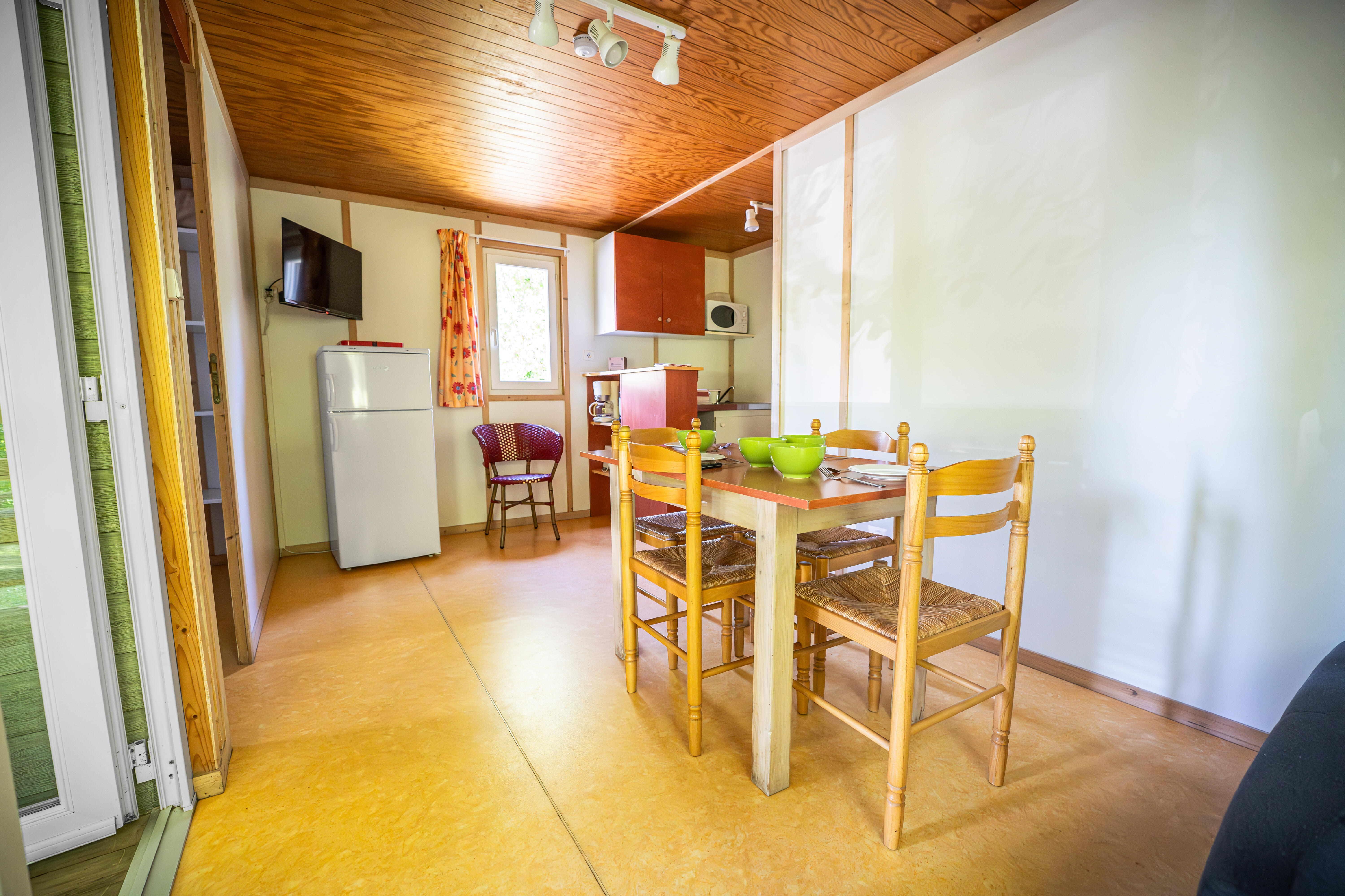 CHALET PREMIUM FLOWER CAMPING DU GÉVAUDAN - 4 PERSONNES