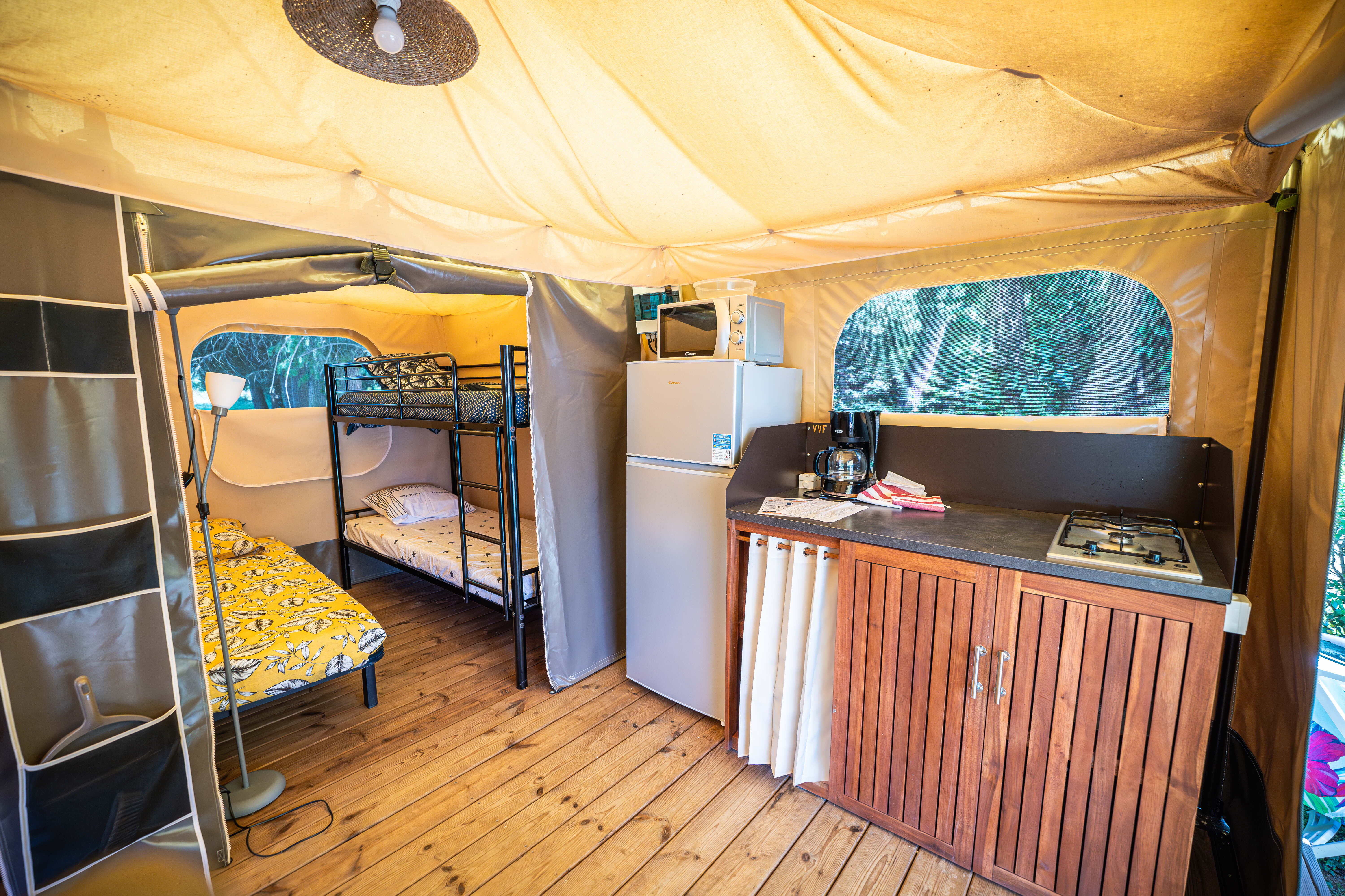 TENTE FLOWER CAMPING DU GÉVAUDAN - 6 PERSONNES, Marvejols - photo 4