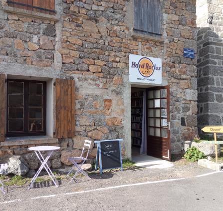 Hard Rocles Café
