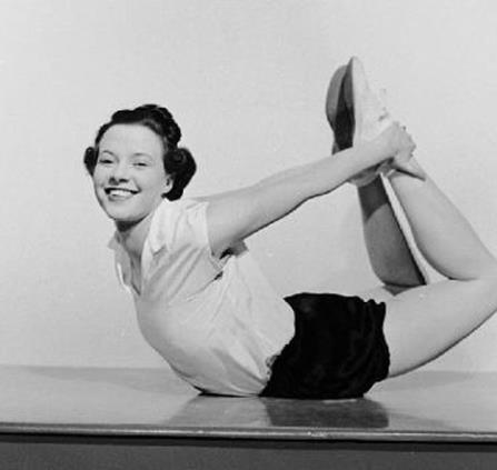 18-Amazing-Vintage-Yoga-Photos