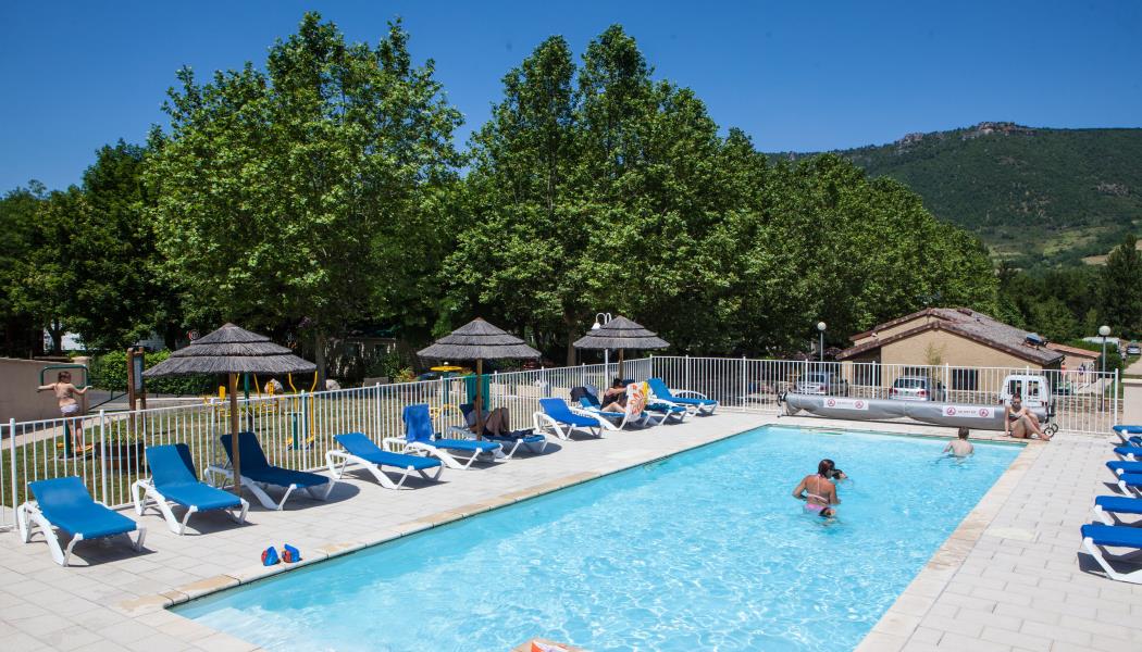 Camping les 2 Vallées en Aveyron - piscine chauffée