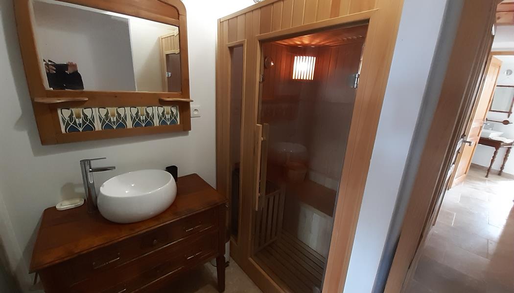 grange du méjean-salle de bain sauna