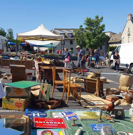 Brocante Aumont