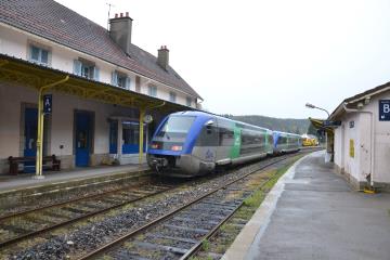 2560px-Gare_de_La_Bastide_-_Saint-Laurent-les-Bains_2