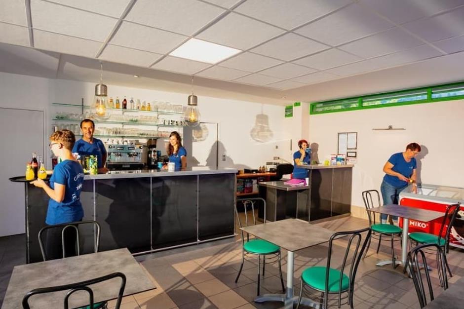 48372125-2196300690402012-3262609741049757696-n-2 