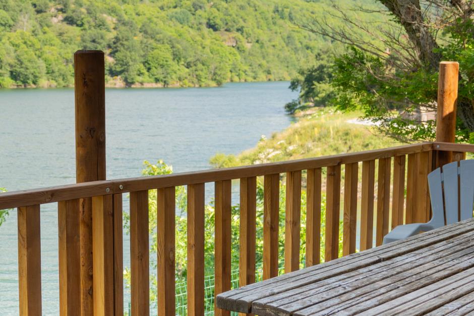 8.Lac-villefort-vue-terrasse 