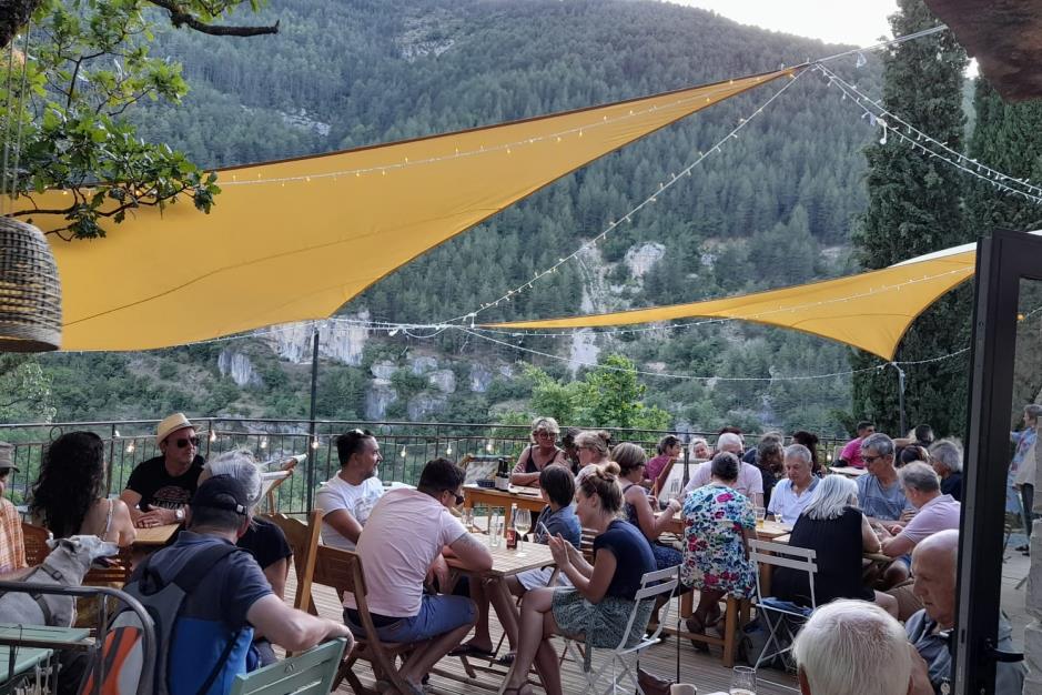 AUX CINQ ARCHES PHOTO 