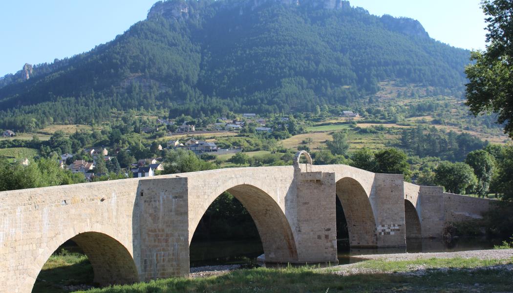 Accès rivière - Pont de Quèzac