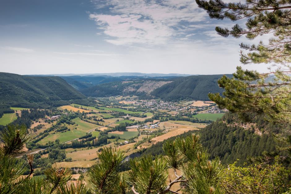 AdobeStock_66584810 -  vallée de St Etienne du Valdo 