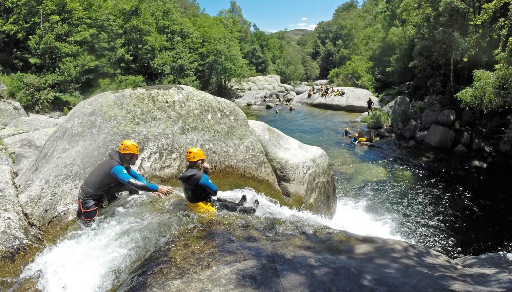 Canyoning Famille - Le grand toboggan cascade