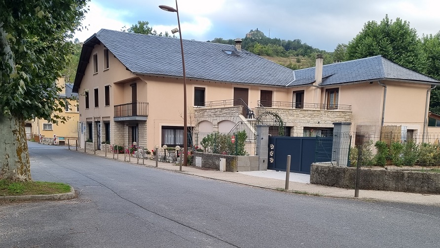 AU PONT DE LA GINÈZE