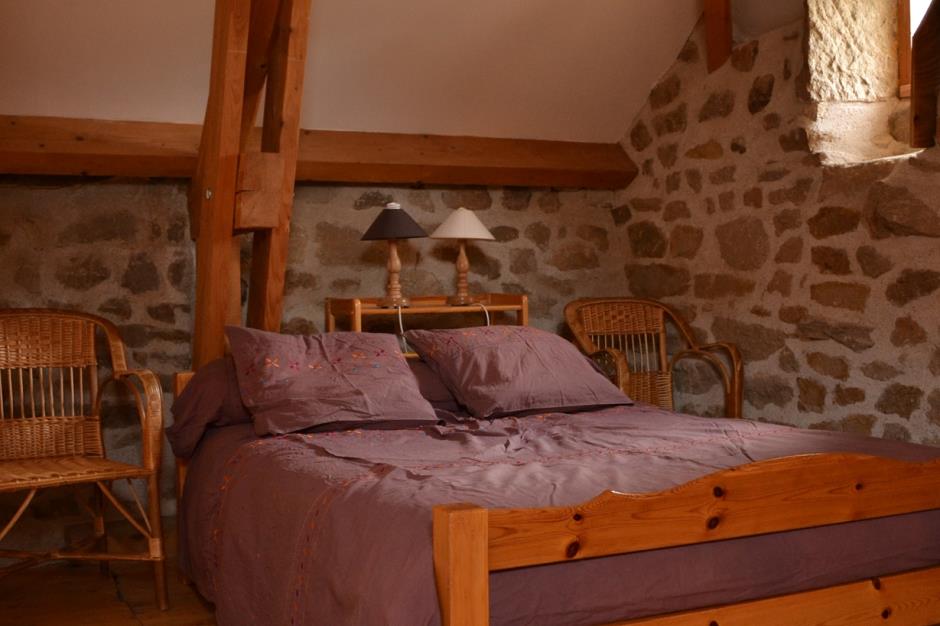 Chambre-5---lit-de-140 