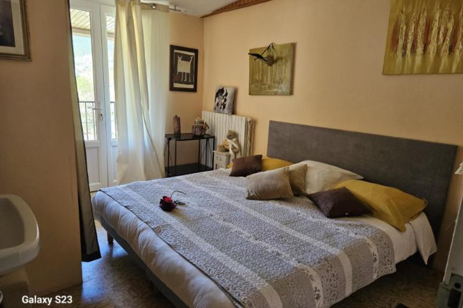 Chambre d'hôte du couvent de Quézac. 