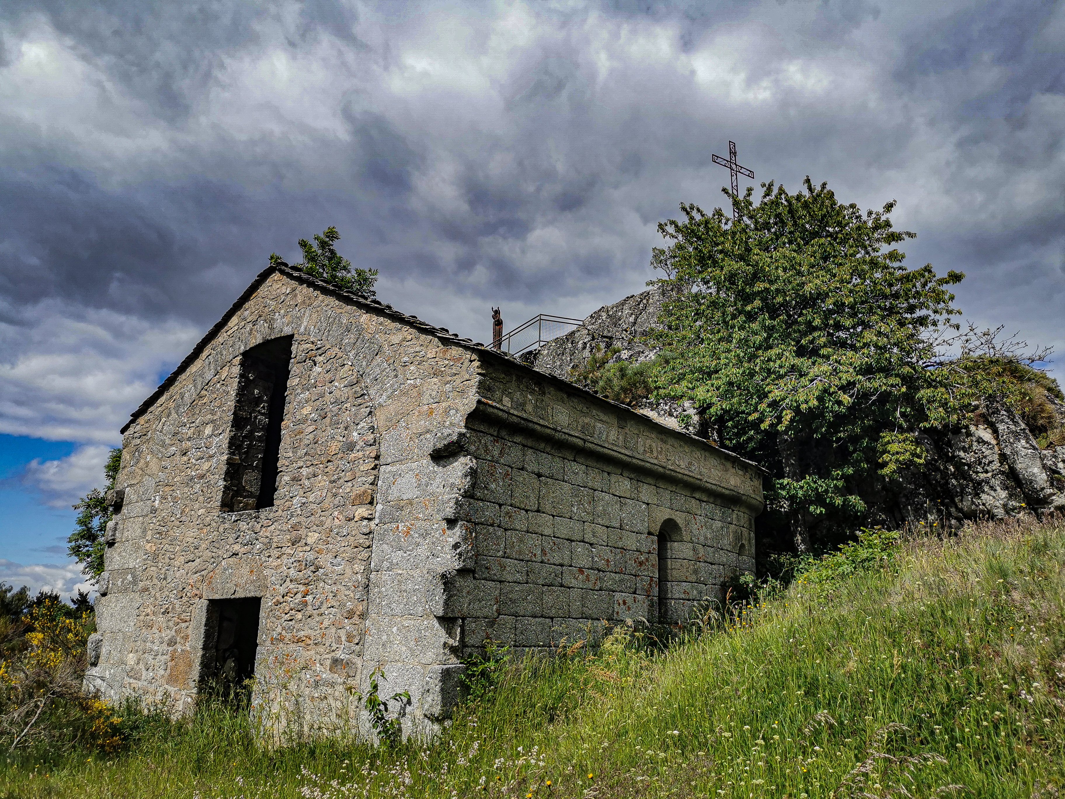 CHAPELLE ET ROCHER DU CHER