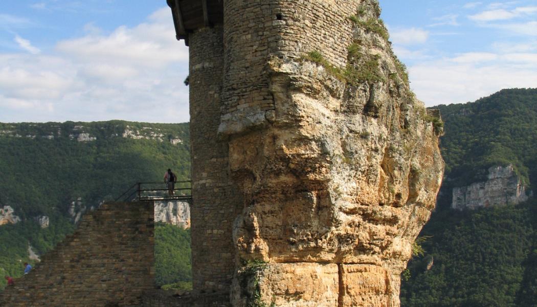Chateau de Peyrelade (rocher donjon)