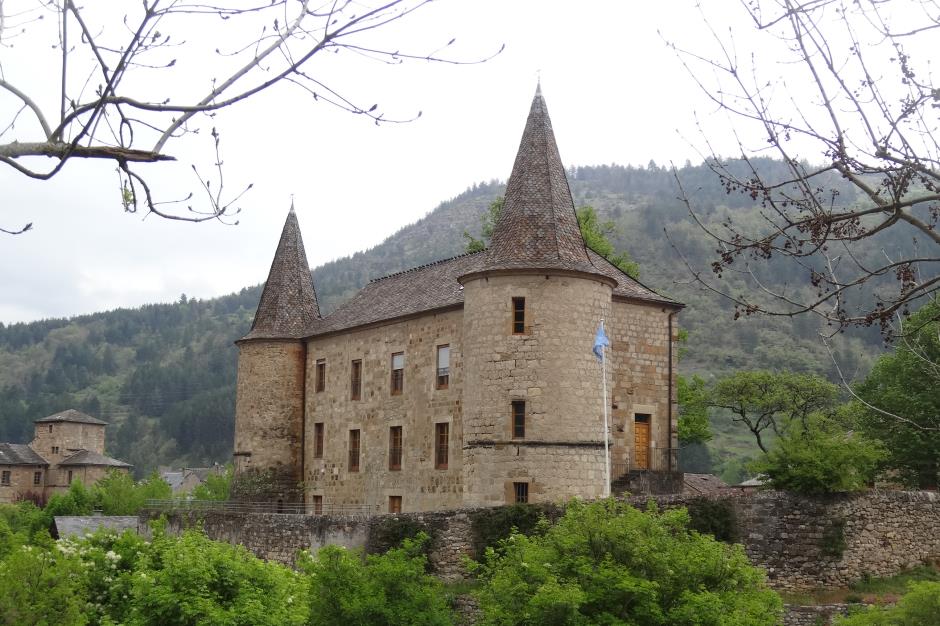Chateau-du-Parc-national-des-Cevennes-Florac 