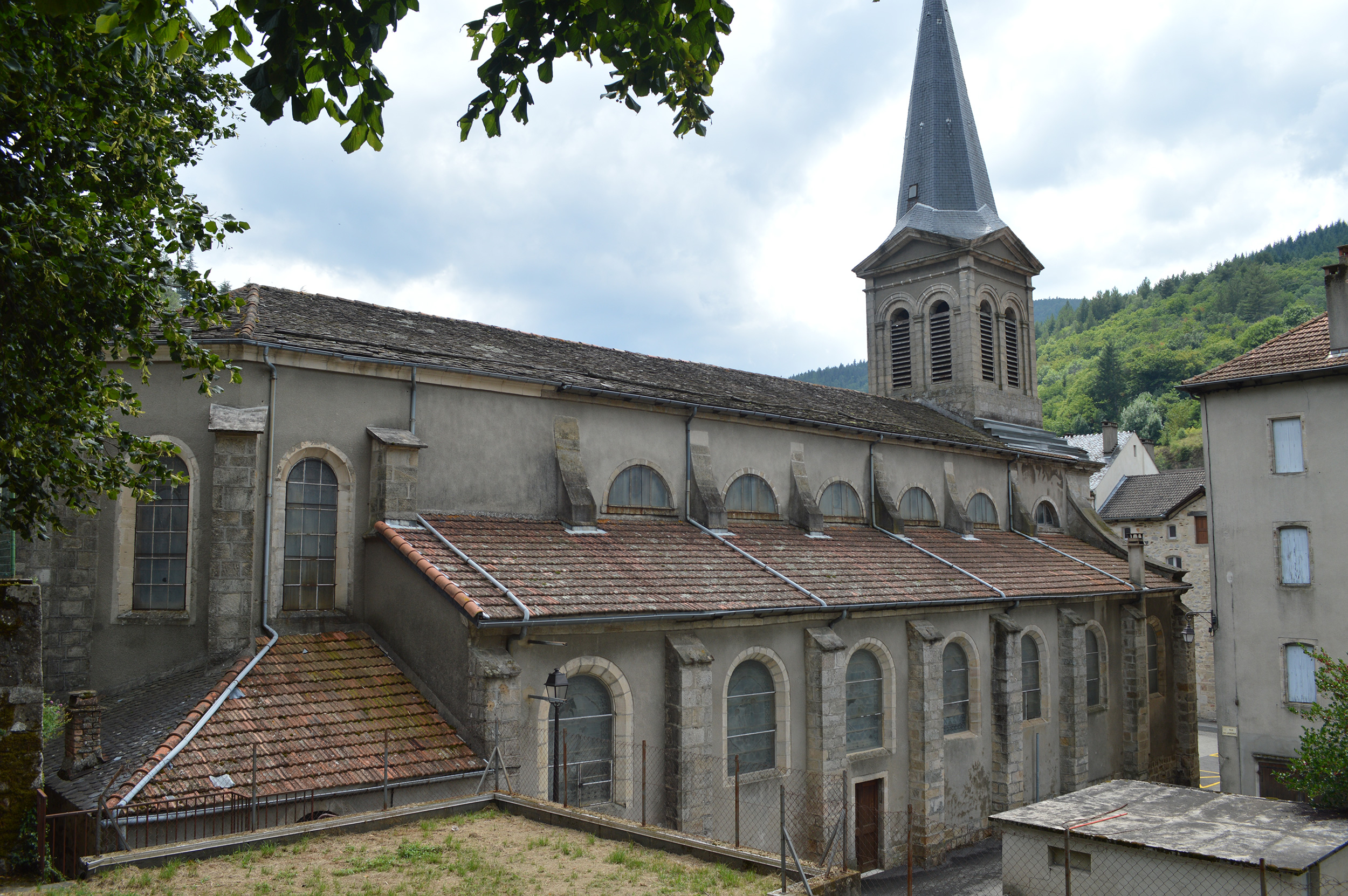 EGLISE SAINT-VICTORIN DE VILLEFORT