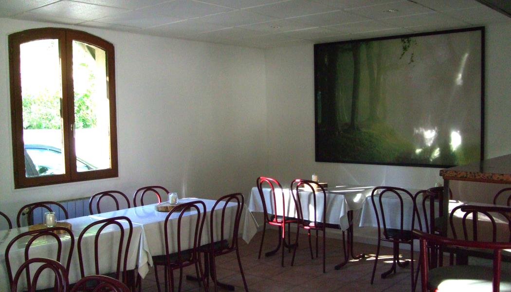 Salle de restaurant & petits déjeuners