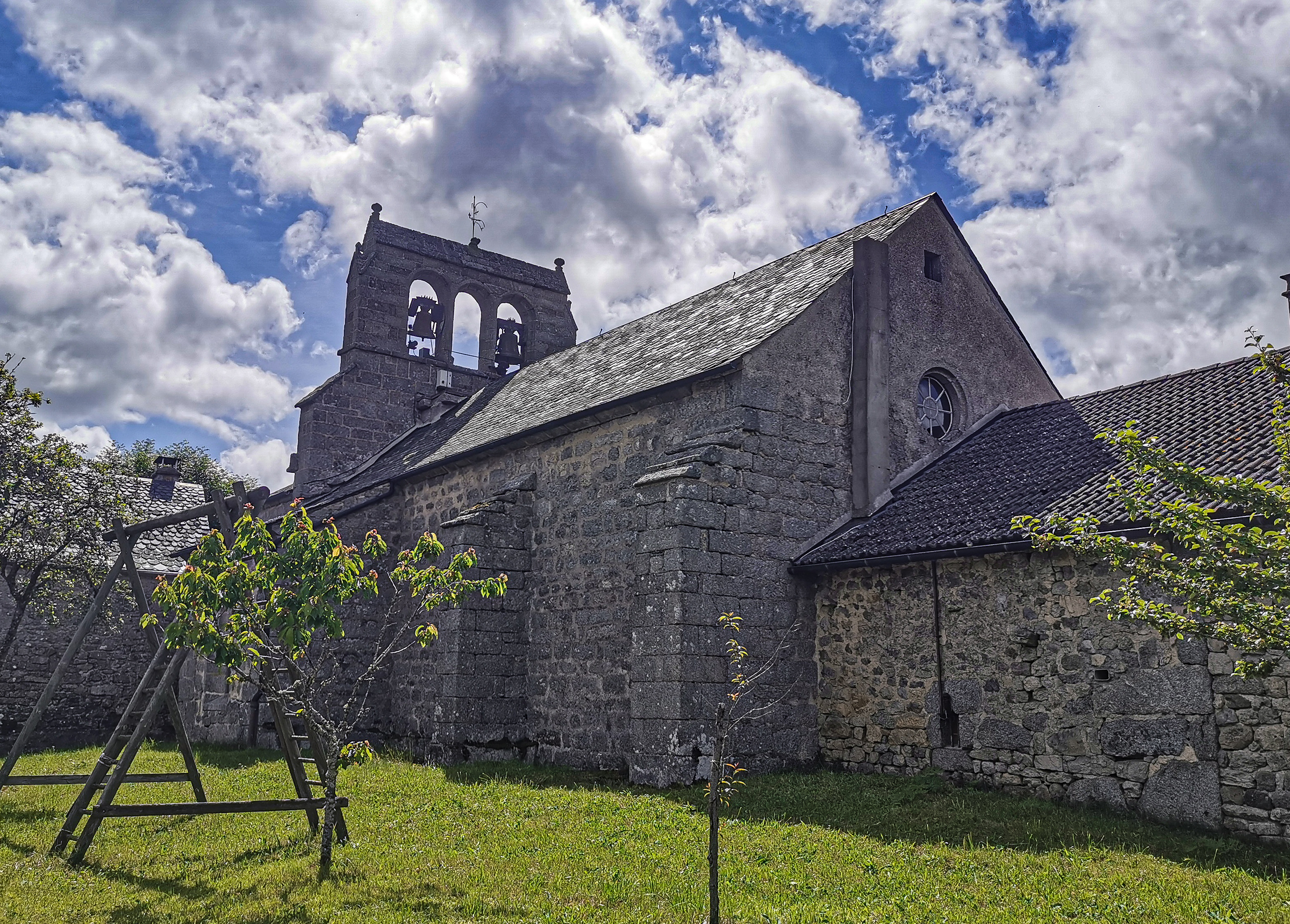 ÉGLISE SAINTE-MADELEINE, Les Monts-Verts