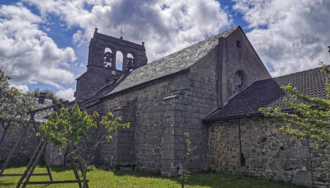Église Arcomie - vue générale extérieure
