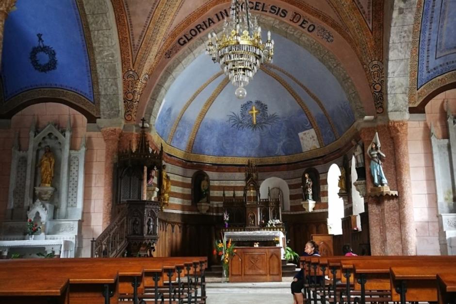 Eglise de Fontans - intérieur - LC 