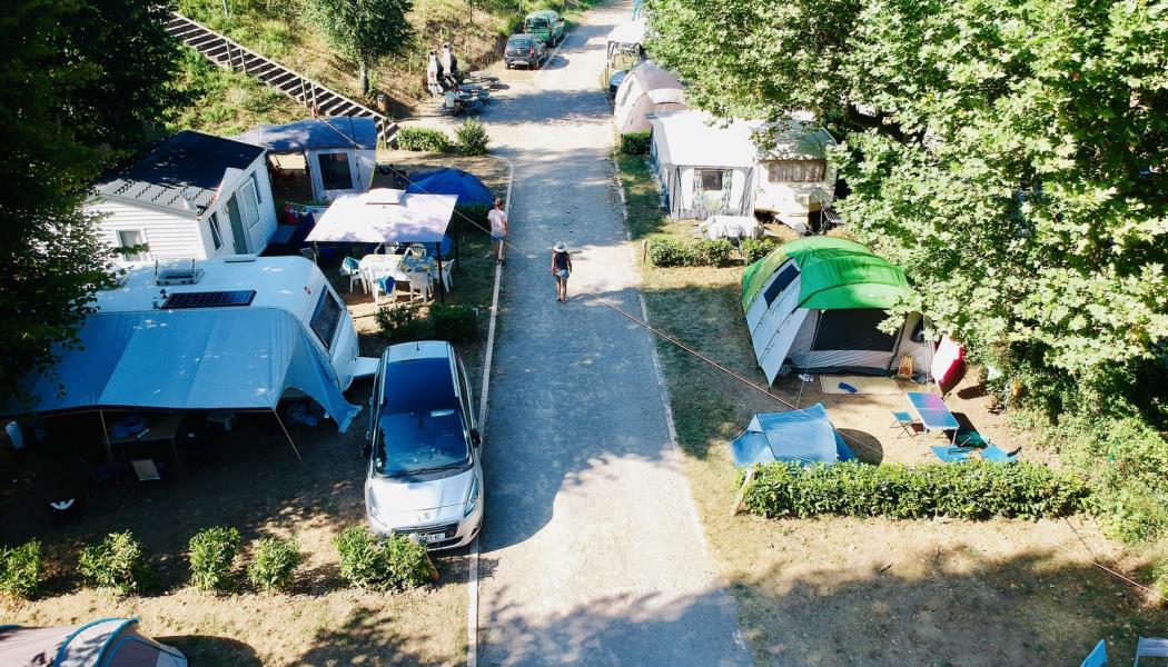 Espace-camping-tente--caravane---camping-car