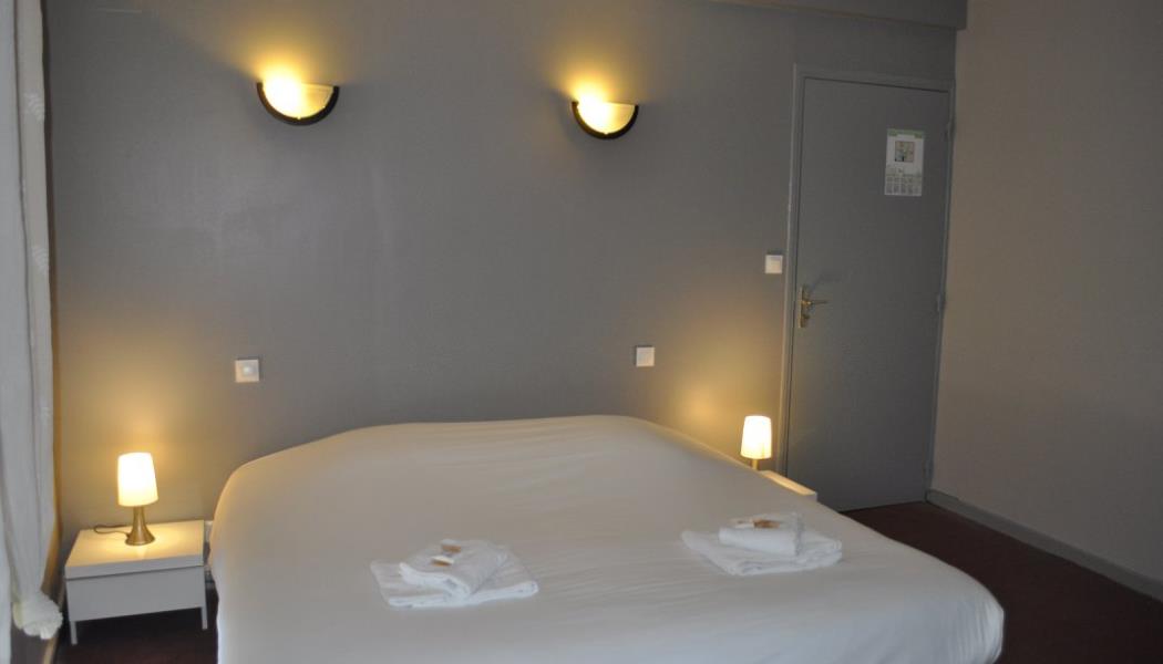 Hôtel Le Languedoc - chambre lit jumeau