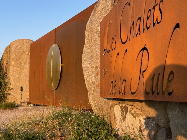 LES CHALETS DE LA RULE - BOIS JOLI
