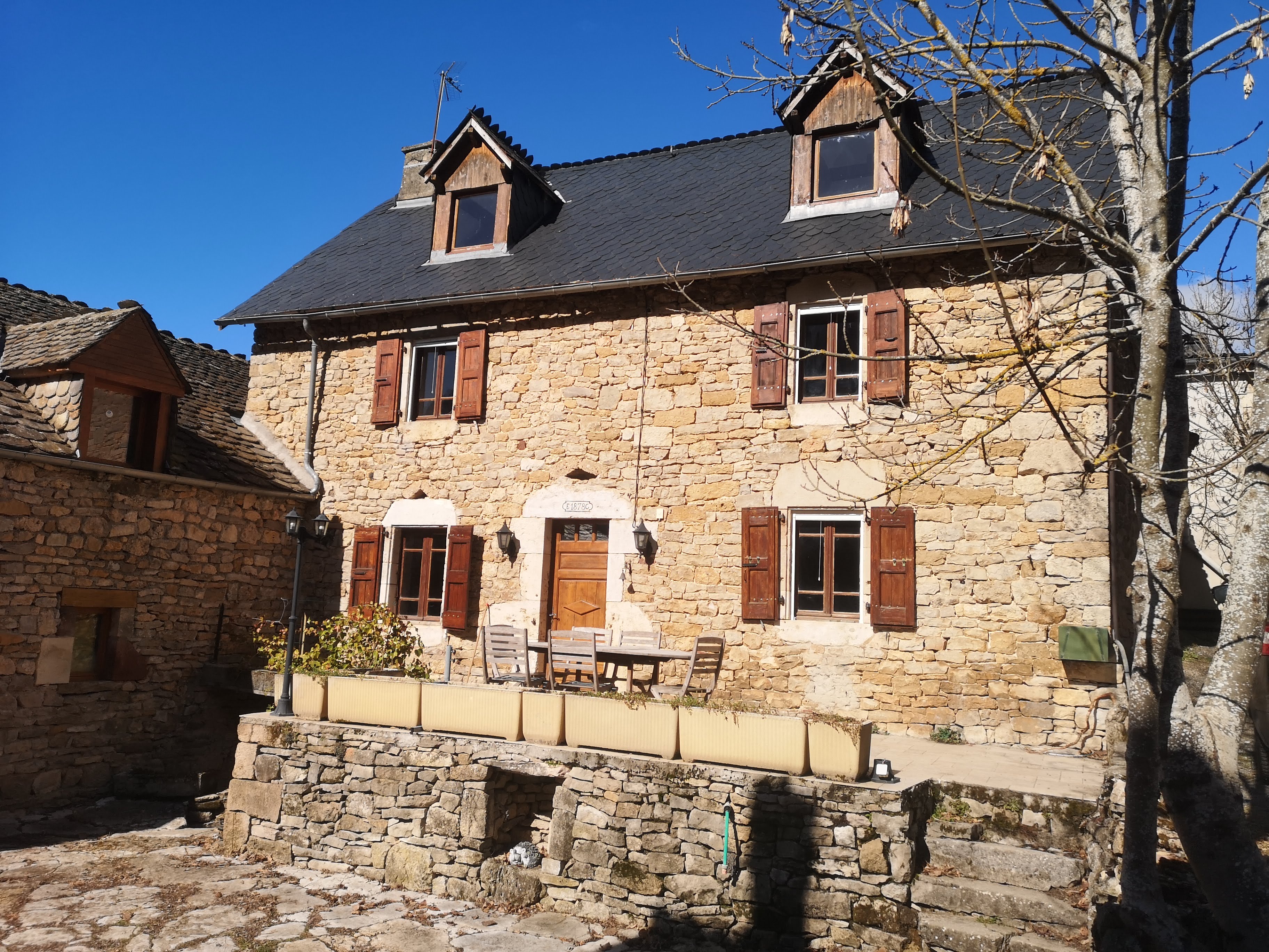 MAISON TRADITIONNELLE