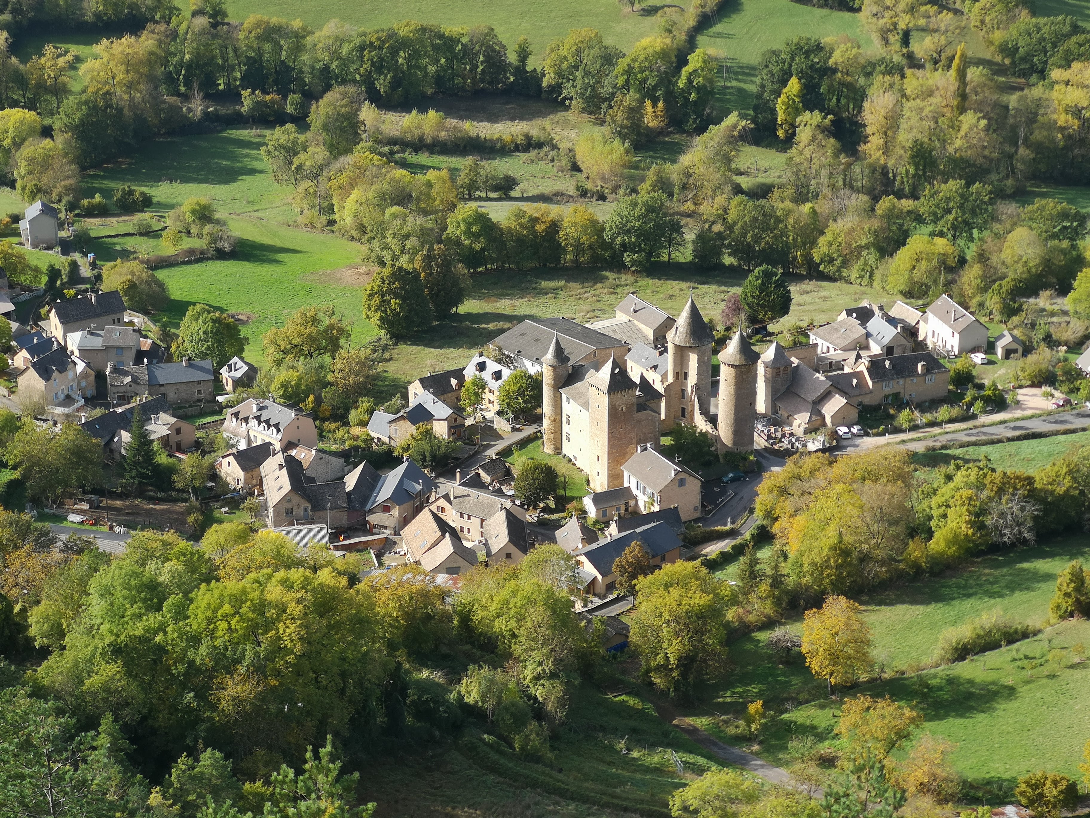 MAISON TRADITIONNELLE, Saint-Saturnin