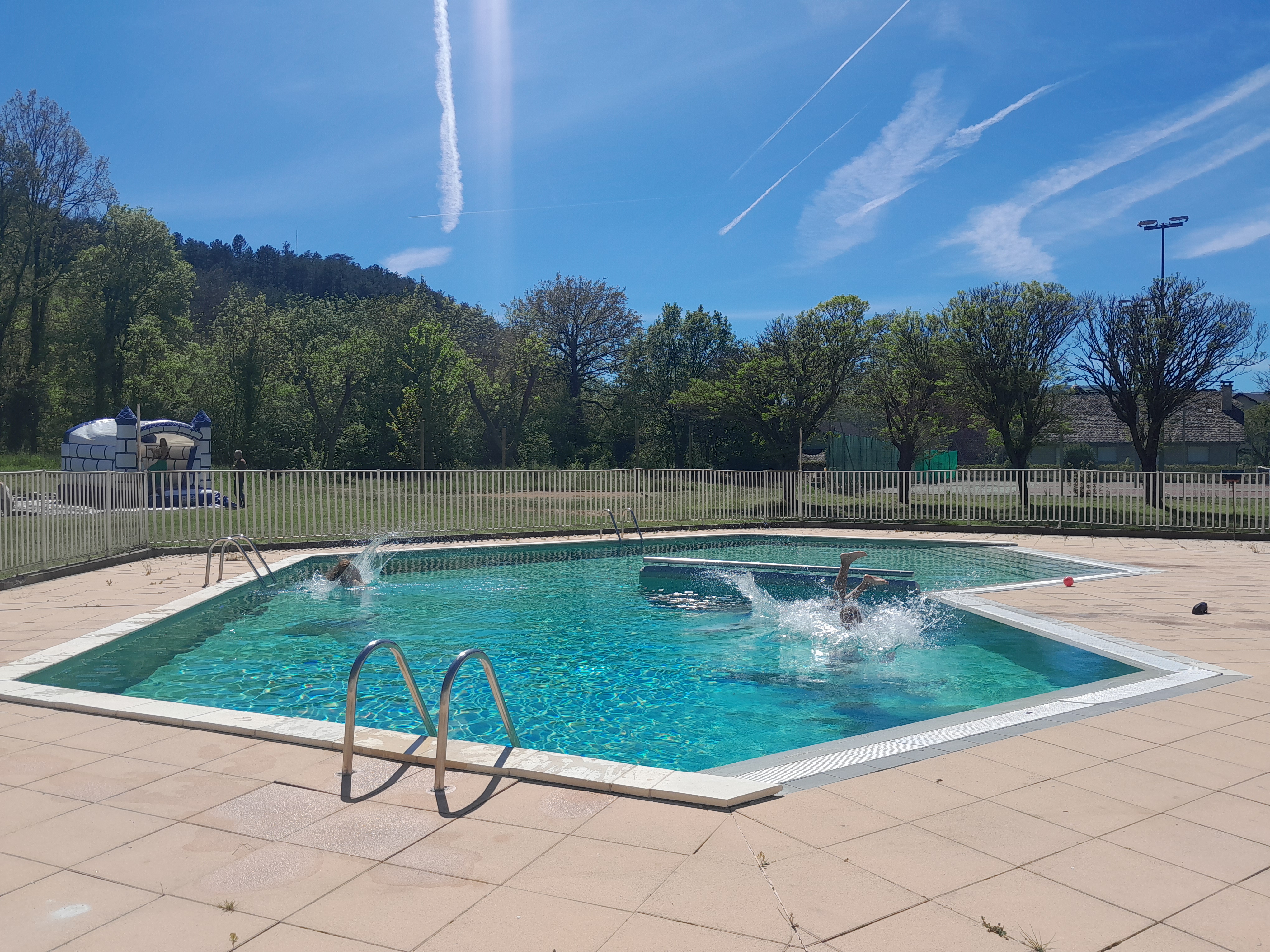 CHALET PREMIUM FLOWER CAMPING DU GÉVAUDAN - 4 PERSONNES