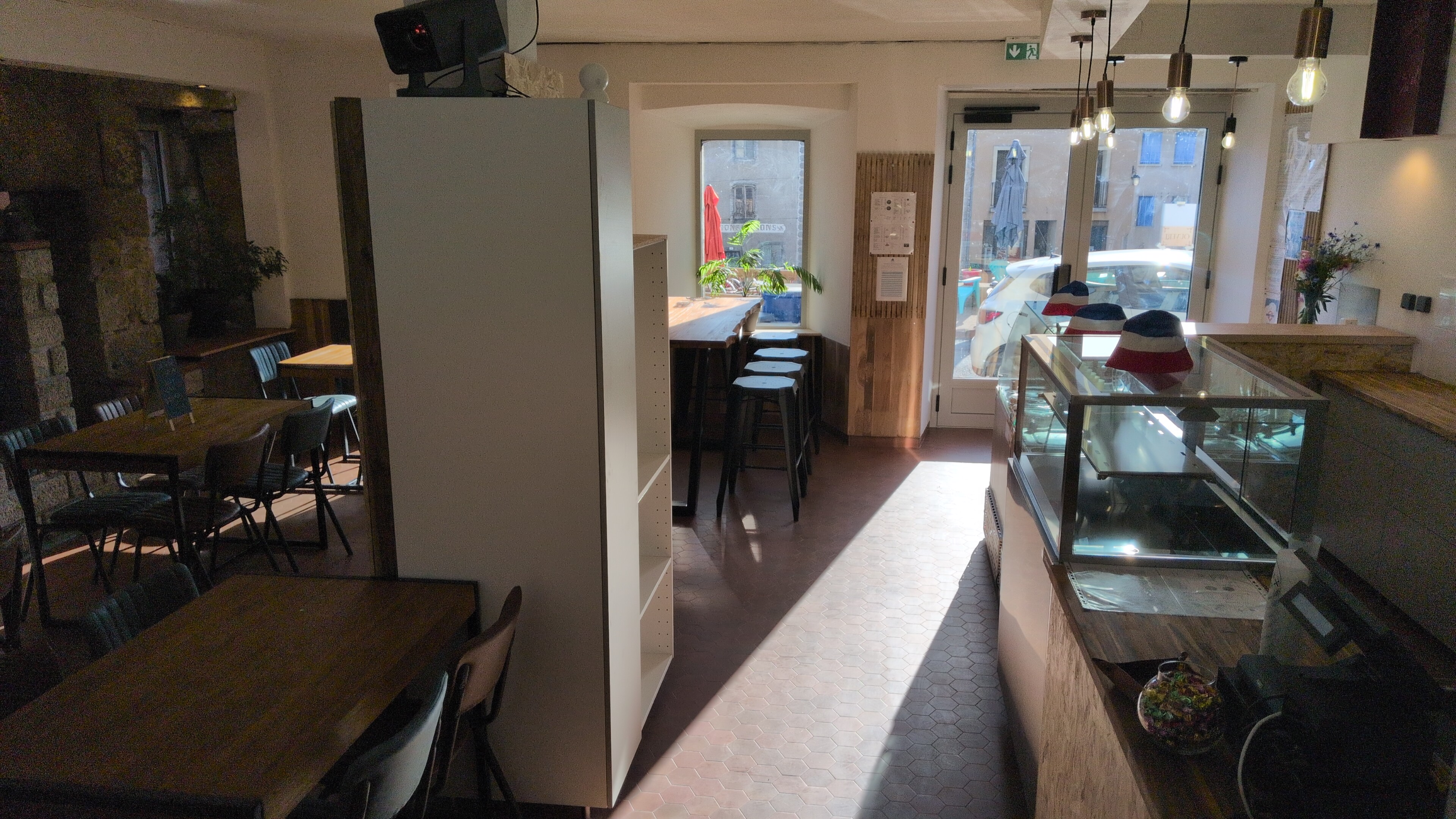 CHEZ S ET N — photo 3