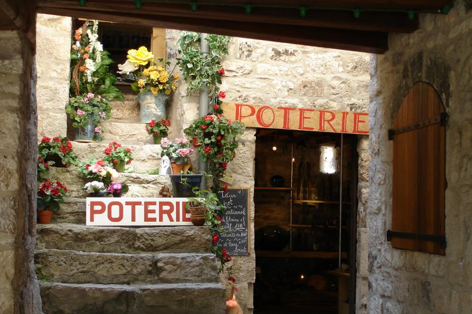 L6613LAR048V505468_01 poterie Ste-Enimie 