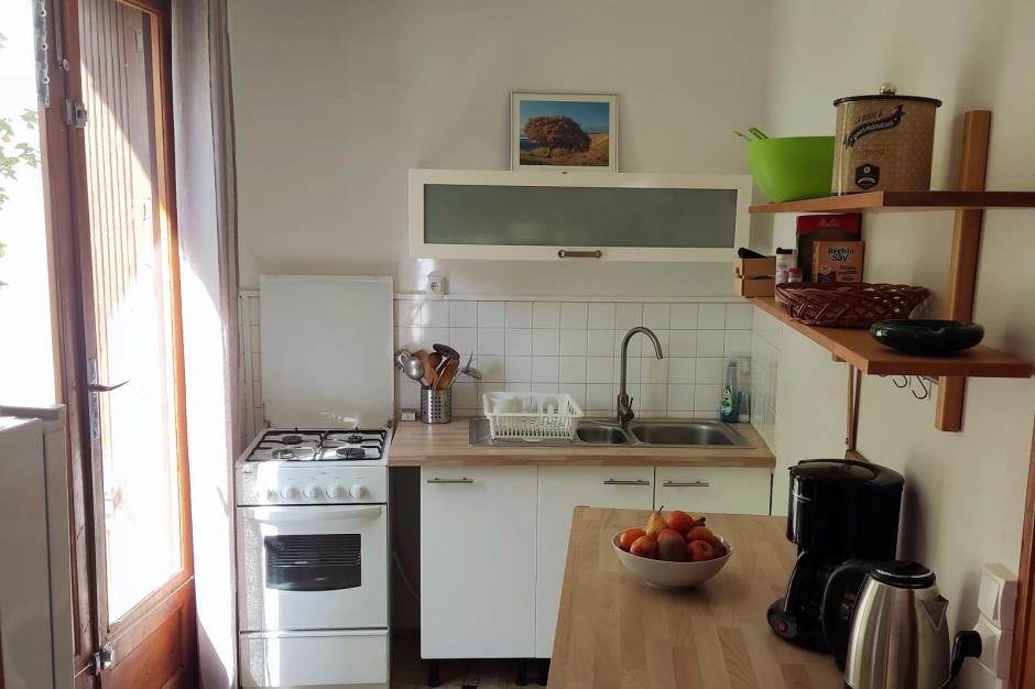 Maison Saury  Le balcon location gite lozere cuisine 