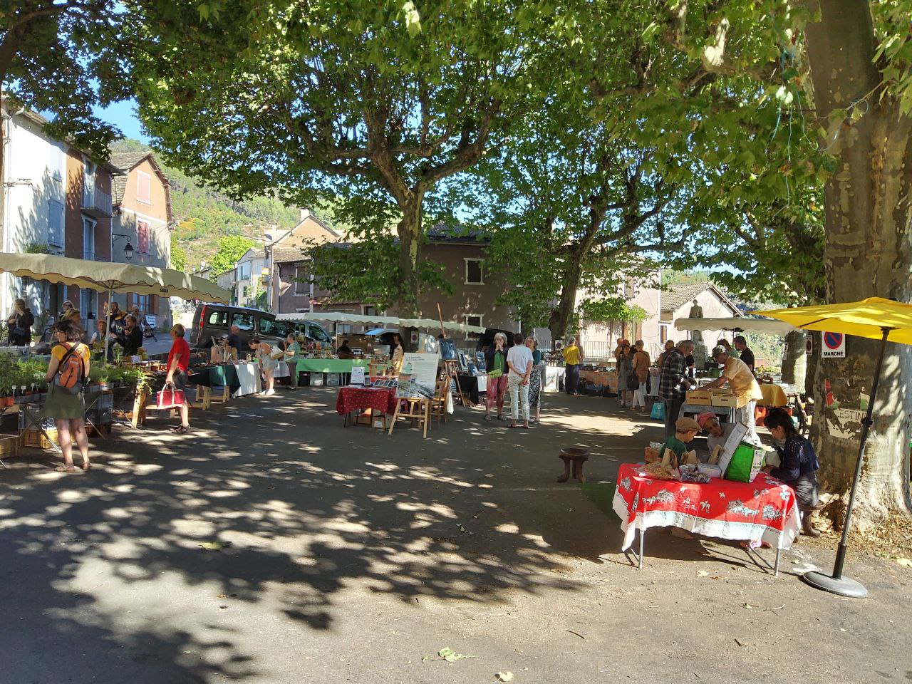 MARCHÉ DE SAINT-GERMAIN-DE-CALBERTE