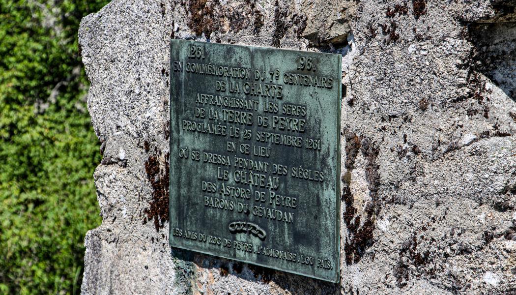 Roc de Peyre - plaque commémorative