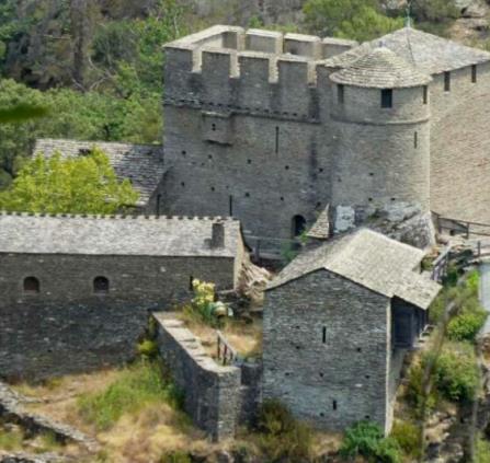 ST-GERCALBchateau-st-germain-calberte-800x533