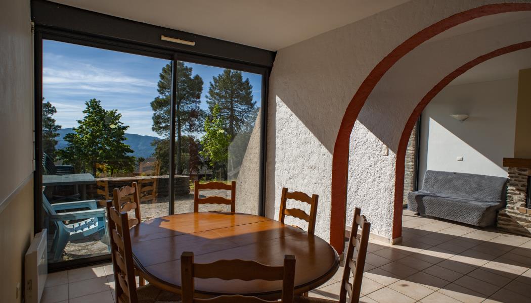 Salle à manger gîte 6-8 Salle à manger gîte 6-8