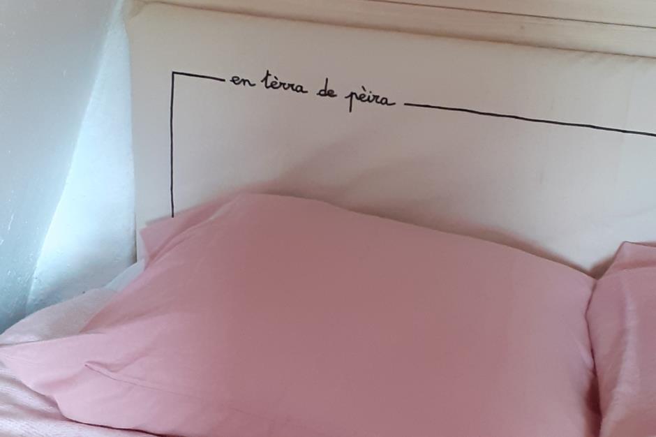 Tete-de-lit-rose2 