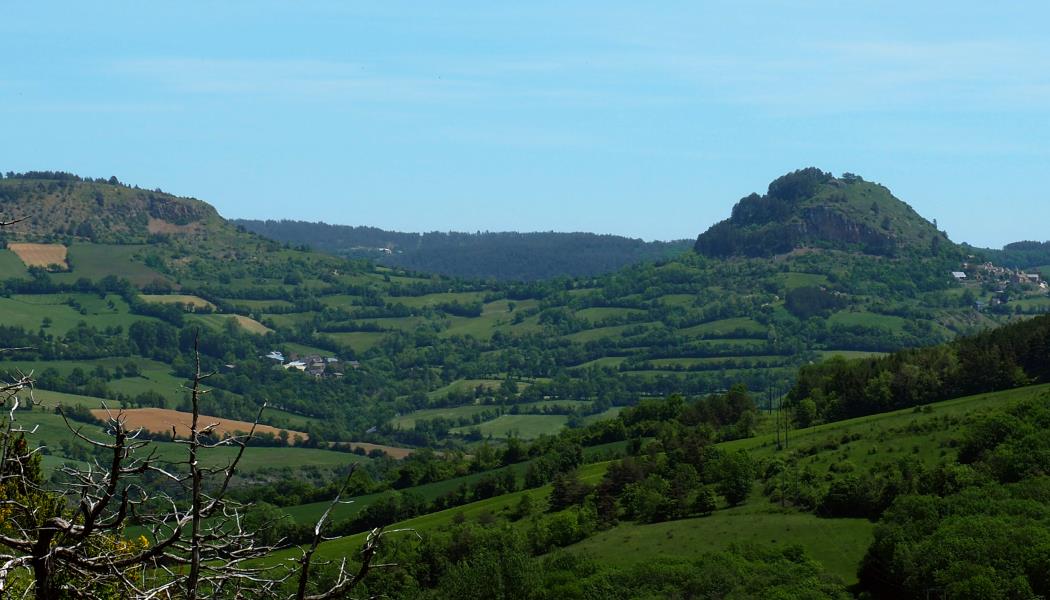 Truc de Grèzes et falaise site Natura 2000