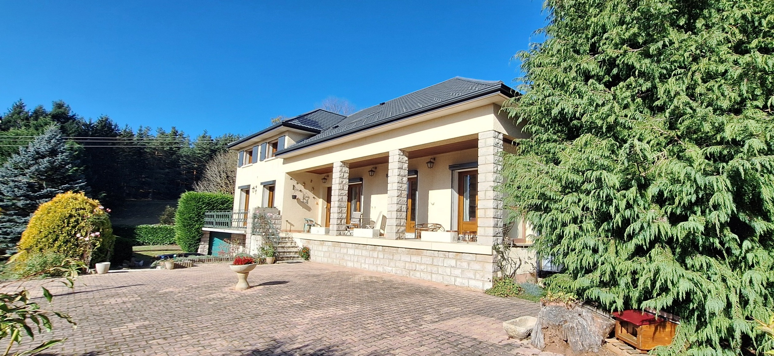 LA VILLA DES SOURCES