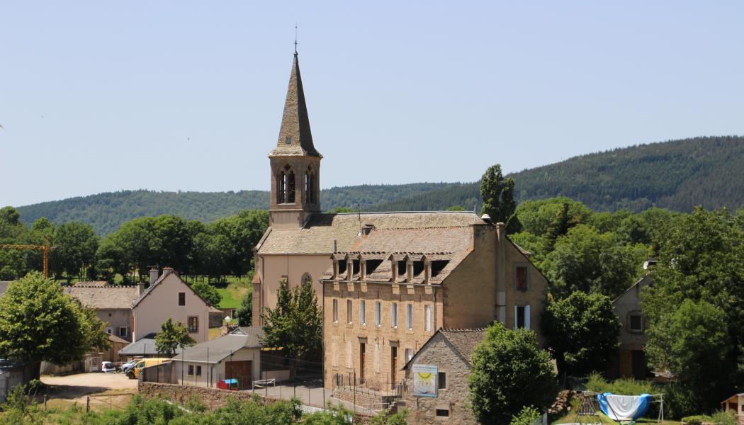 Vue générale extérieure - Église Chastel Nouvel