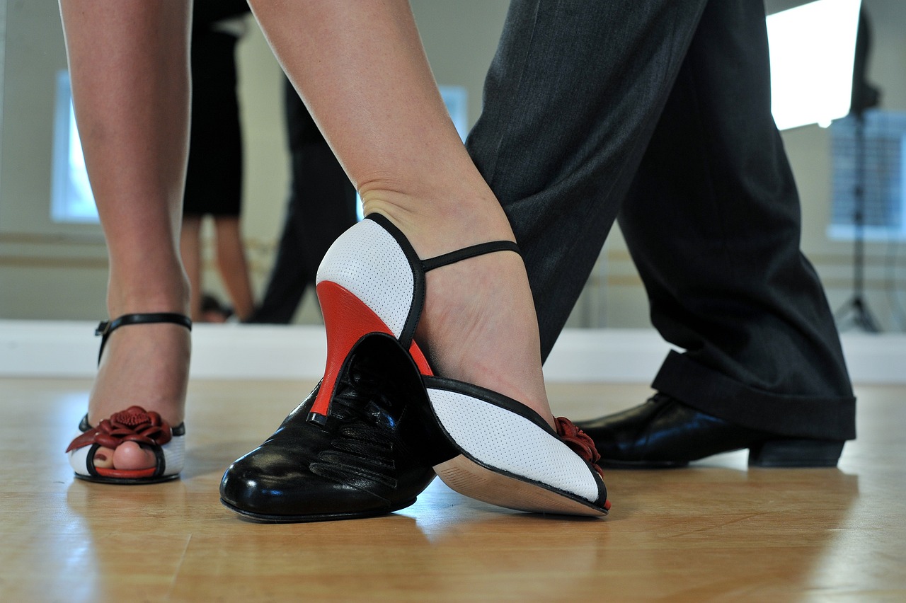 COURS DE DANSE