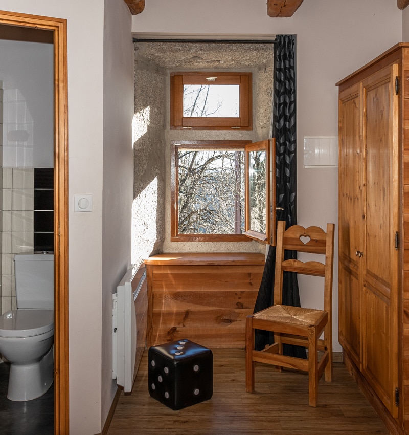 LES VIOLLES, Bourgs sur Colagne - photo 6