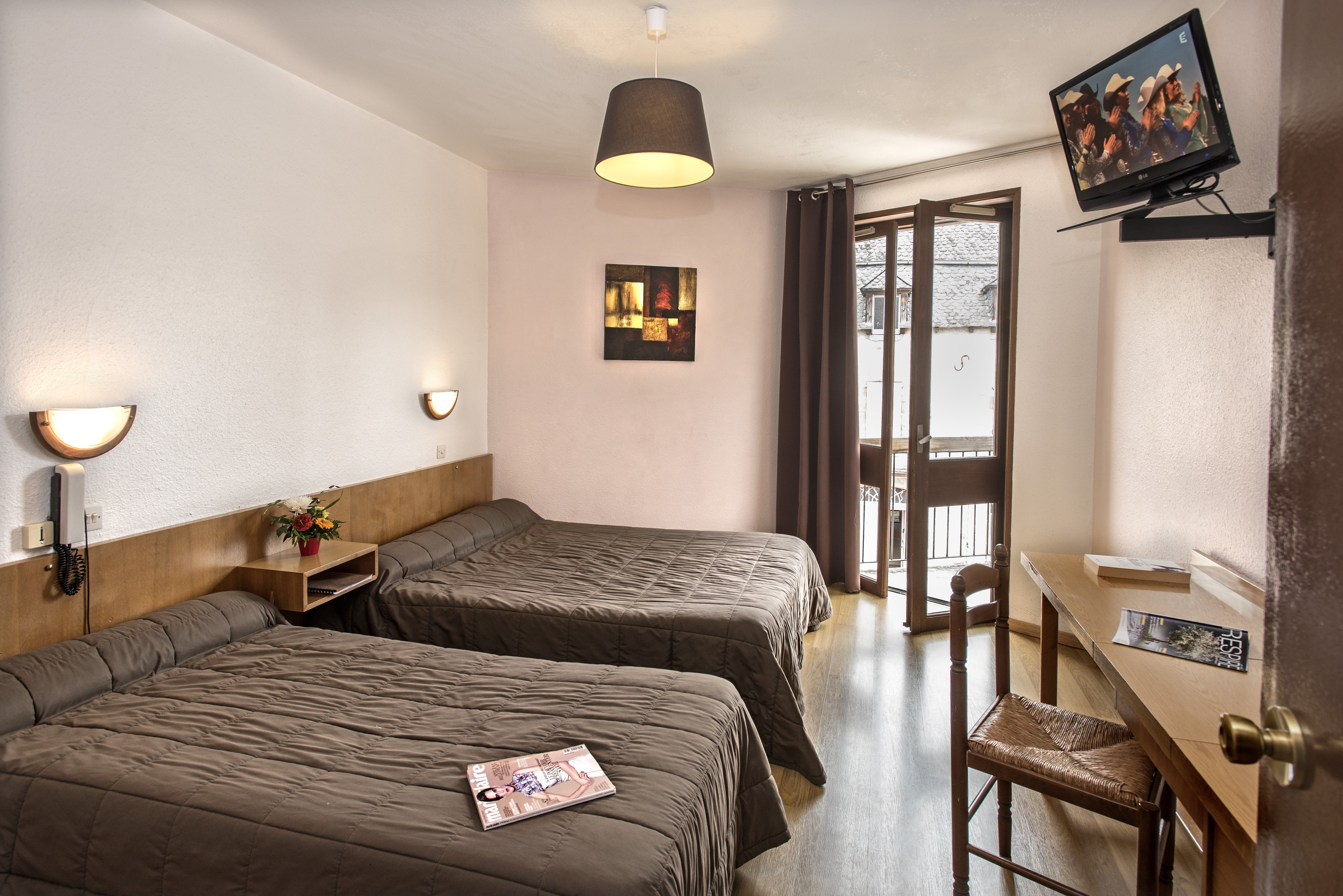 LE COMMERCE - LOGIS DE FRANCE - photo 2