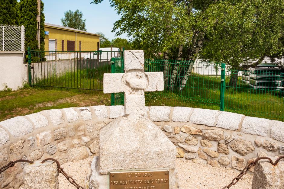 croix-des-anglais-Saint-Chely-d'Apcher(c)Ludo Visuel (6) 