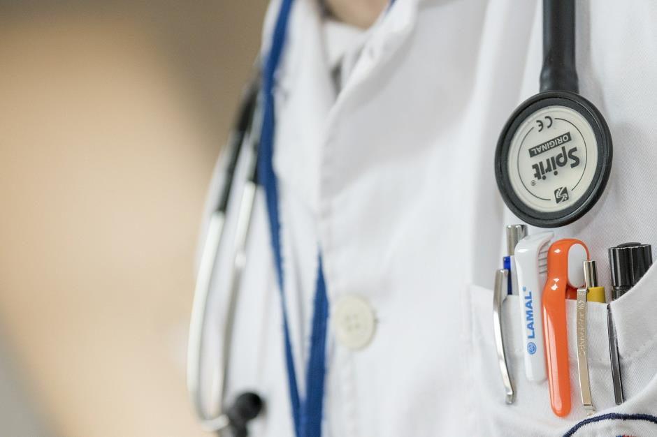 doctor-563428_1920 