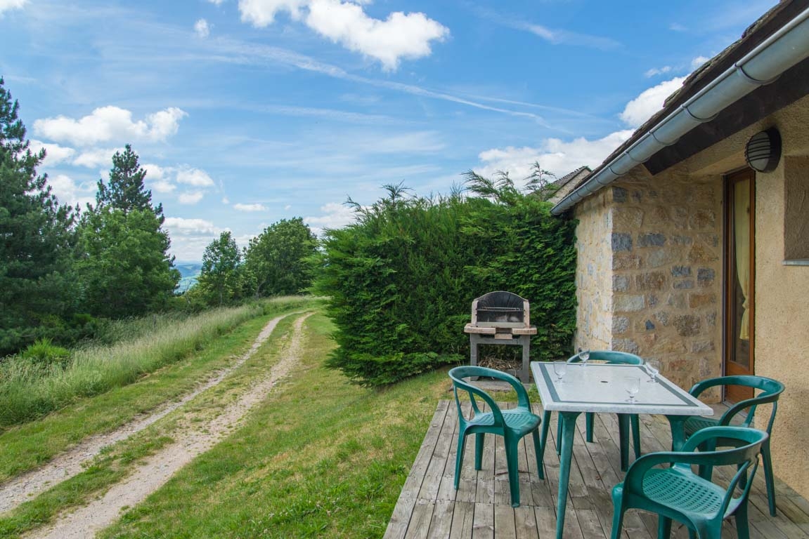 VILLAGE DE GITES DE SAINTE LUCIE 2-4PERS.